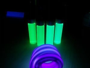 Pyranine fluorescence vials by Brain&Force.jpg