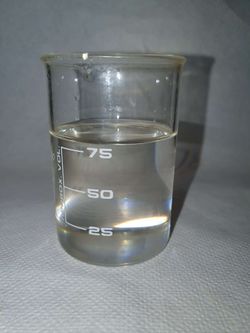 Acetophenone beaker sample by Ormarion.jpg