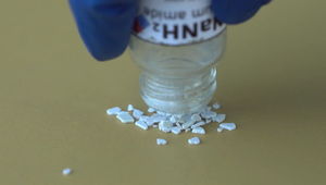 Sodium amide flakes by ChemicalForce.jpg