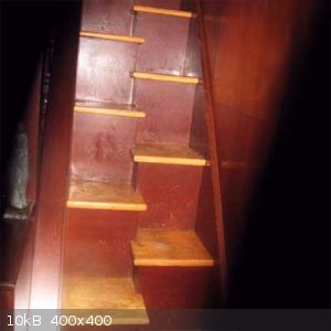Staggered Stairs.jpg - 10kB