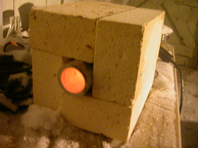 Improvised tube furnace.JPG - 138kB