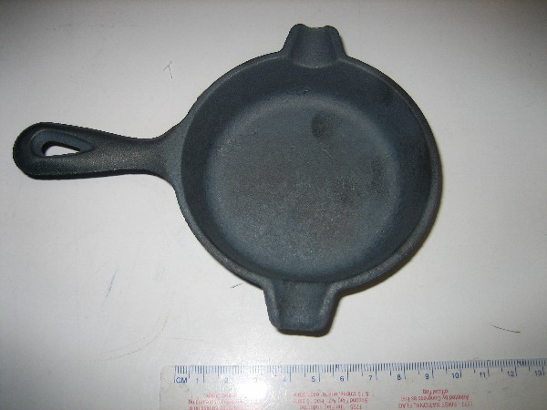 iron pan.jpg - 52kB