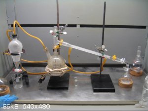 steam distillatioin of benzophenone dichloride product mix.jpg - 89kB