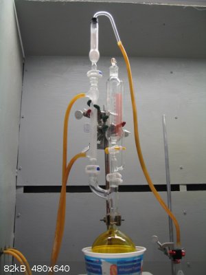 benzophenone synthesis apparatus.jpg - 82kB
