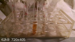 manganese_citrate_thermochromism.jpg - 62kB