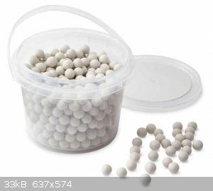 ceramic-balls.JPG - 33kB