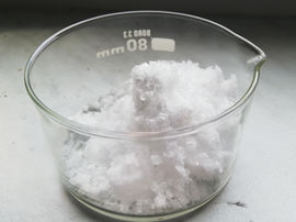 Barium hydroxide octahydrate.jpg