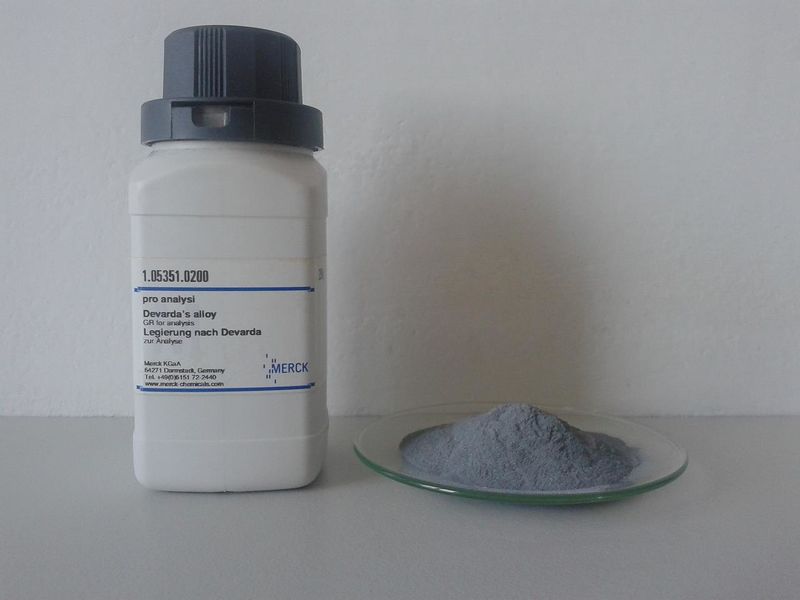 File:Devarda's alloy bottle sample.jpg