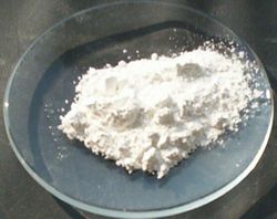 Calcium hydroxide wiki.jpg