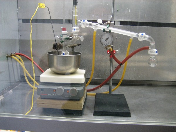 vacuum distillation of DEM.jpg - 68kB