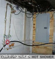 28) Clean up with a Hot Shower II.jpg - 29kB