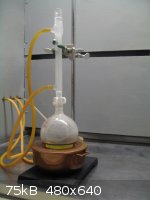 reflux for reduction of o-nitrotoluene.jpg - 75kB