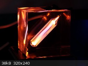 Neon_cube320x240-1.jpeg - 38kB