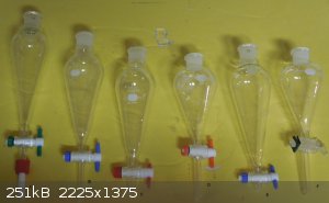 DSCN6410  125 ml sep funnels  medium.JPG - 251kB