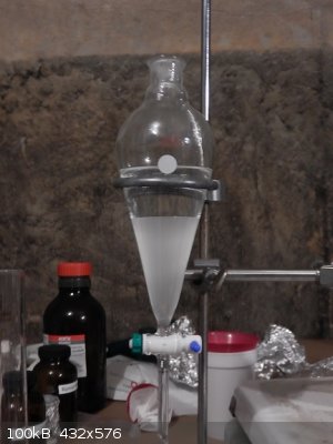 Distillate in Separatory Funnel.jpg - 100kB