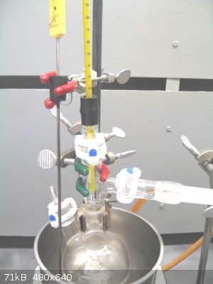 PCl5 precipitating during distillation.JPG - 71kB