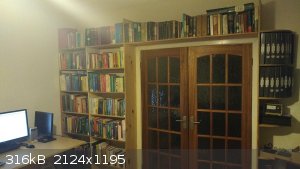 Bookshelf.jpg - 316kB