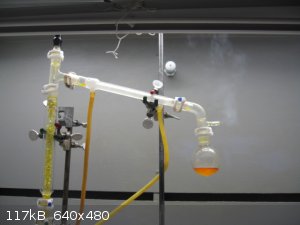 fraction distillation of thionyl chloride.JPG - 117kB