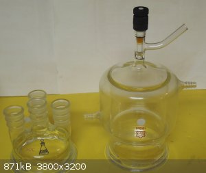 DSCN6724  jacketed flask.JPG - 871kB