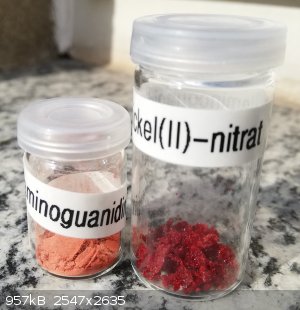 Nickel_aminoguanidine_sulfate_and_nitrate(cropped).jpg - 957kB